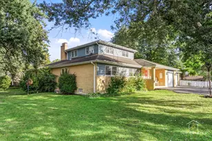 2 Marberry Dr, Prospect Heights, IL 60070 - Photo 3