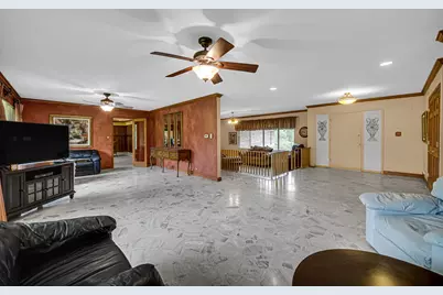 3620 Douglas Road, Downers Grove, IL 60515 - Photo 7