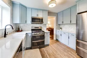850 Kenton Rd, Deerfield, IL 60015 - Photo 9