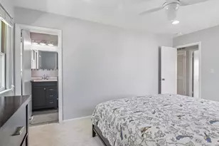 951 Grissom Trail, Elk Grove Village, IL 60007 - Photo 17