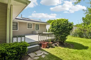 951 Grissom Trail, Elk Grove Village, IL 60007 - Photo 35