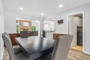 951 Grissom Trail, Elk Grove Village, IL 60007 - Photo 7