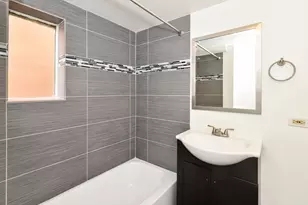 725 N Throop St, Chicago, IL 60642 - Photo 5