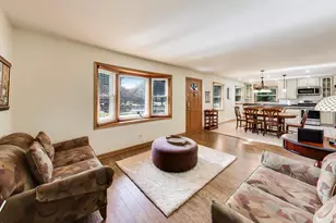2825 Eisenhower Dr, Des Plaines, IL 60018 - Photo 5