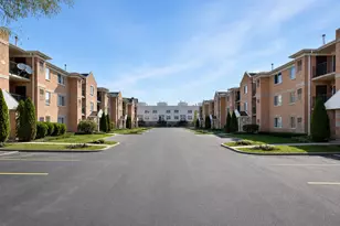 5351 N East River Rd, Chicago, IL 60656 - Photo 29