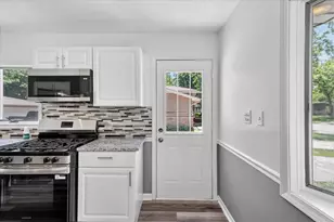 340 Winnebago St, Park Forest, IL 60466 - Photo 25