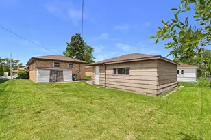51 51st Ave, Bellwood, IL 60104 - Photo 17