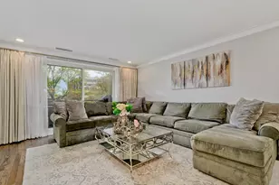 7201 N Lincoln Ave, Lincolnwood, IL 60712 - Photo 7
