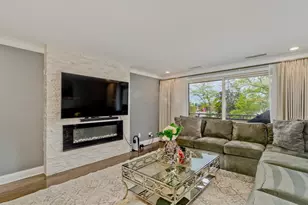 7201 N Lincoln Ave, Lincolnwood, IL 60712 - Photo 5