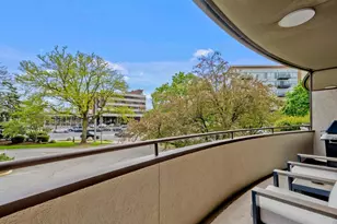 7201 N Lincoln Ave, Lincolnwood, IL 60712 - Photo 13
