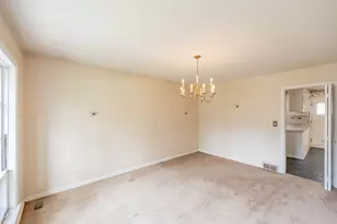 1227 Lynn Terrace, Highland Park, IL 60035 - Photo 5