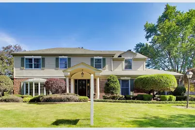 1310 W Hampton Place, Palatine, IL 60067 - Photo 1