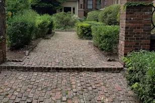 5720 S Kenwood Ave, Chicago, IL 60637 - Photo 1