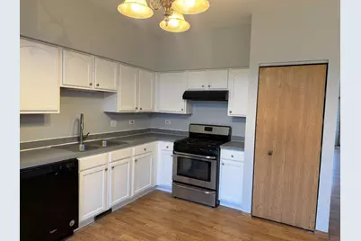2208 Rebecca Circle #2208, Montgomery, IL 60538 - Photo 3