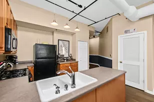 400 W Ontario St, Chicago, IL 60654 - Photo 5