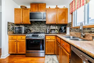 2900 Dorothy Dr, Aurora, IL 60504 - Photo 7