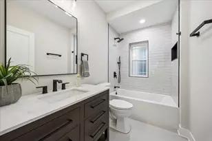 742 Highland Ave, Oak Park, IL 60304 - Photo 13