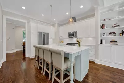 1825 W Sunnyside Avenue, Chicago, IL 60640 - Photo 5