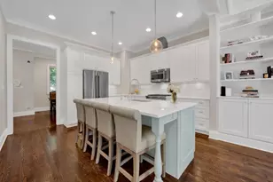 1825 W Sunnyside Ave, Chicago, IL 60640 - Photo 5