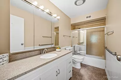 710 Saint Andrews Lane #20, Crystal Lake, IL 60014 - Photo 19