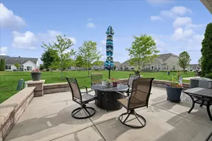 605 N Falls Circle, Pingree Grove, IL 60140 - Photo 17