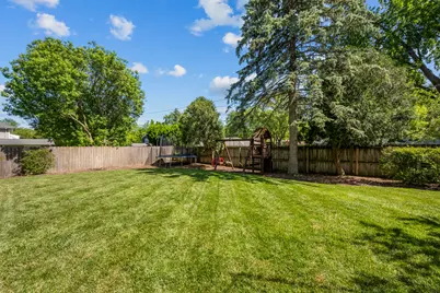 621 Nordic Court, Libertyville, IL 60048 - Photo 31