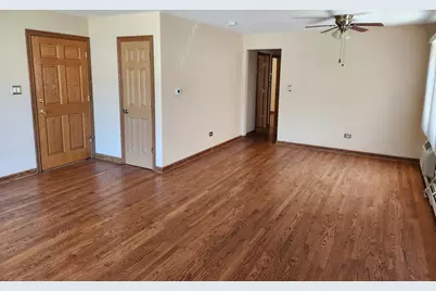 8465 W Berwyn Avenue #1, Chicago, IL 60656 - Photo 5