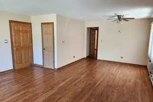 8465 W Berwyn Ave, Chicago, IL 60656 - Photo 5