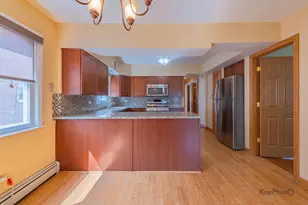8465 W Berwyn Ave, Chicago, IL 60656 - Photo 11