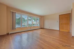 8465 W Berwyn Ave, Chicago, IL 60656 - Photo 3