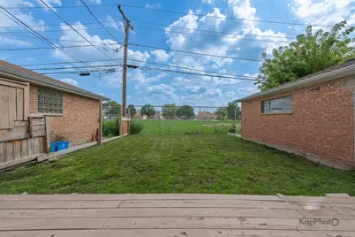 8465 W Berwyn Avenue #1, Chicago, IL 60656 - Photo 27