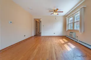 8465 W Berwyn Ave, Chicago, IL 60656 - Photo 5