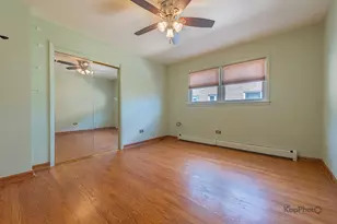 8465 W Berwyn Ave, Chicago, IL 60656 - Photo 17