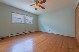 8465 W Berwyn Ave, Chicago, IL 60656 - Photo 21