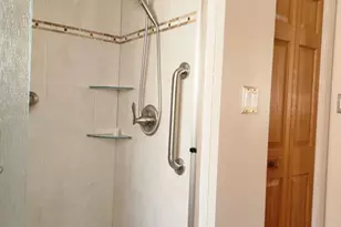 8465 W Berwyn Ave, Chicago, IL 60656 - Photo 15