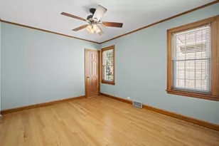 6950 W Barry Ave, Chicago, IL 60634 - Photo 13