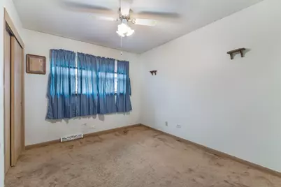 4821 W 105th Street, Oak Lawn, IL 60453 - Photo 9