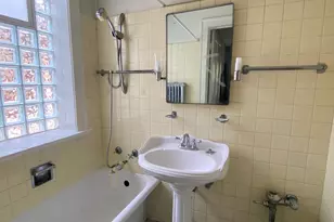 7434 N Seeley Ave, Chicago, IL 60645 - Photo 11