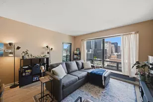 130 N Garland Ct, Chicago, IL 60602 - Photo 3