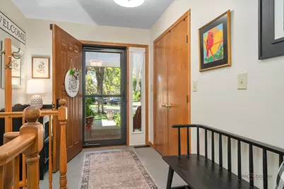 845 Brian Court, Gurnee, IL 60031 - Photo 3