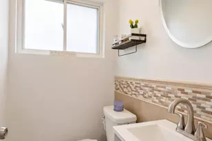 442 Courtesy Ln, Des Plaines, IL 60018 - Photo 11