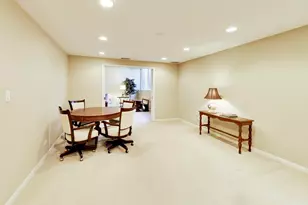 107 Briarwood Ln, Oak Brook, IL 60523 - Photo 31