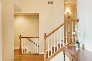 107 Briarwood Ln, Oak Brook, IL 60523 - Photo 5