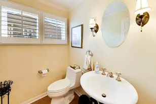 107 Briarwood Ln, Oak Brook, IL 60523 - Photo 17