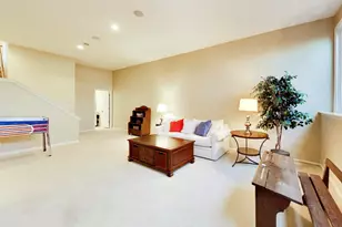 107 Briarwood Ln, Oak Brook, IL 60523 - Photo 29