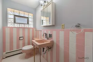 8417 W Berwyn Ave, Chicago, IL 60656 - Photo 23