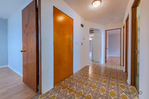 8417 W Berwyn Ave, Chicago, IL 60656 - Photo 11