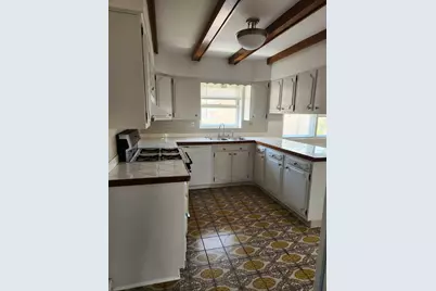 8417 W Berwyn Avenue #2, Chicago, IL 60656 - Photo 9