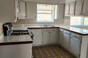 8417 W Berwyn Ave, Chicago, IL 60656 - Photo 9