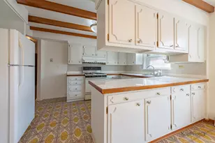 8417 W Berwyn Ave, Chicago, IL 60656 - Photo 7
